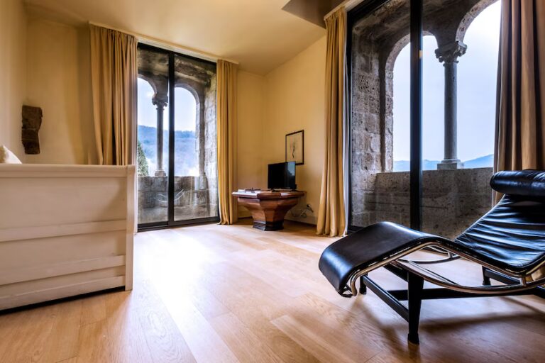 LOCANDA Palazzone interno 1